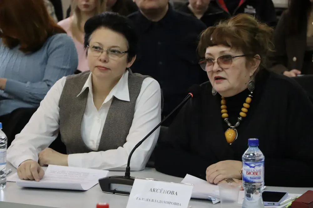 В Луганске вспомнили Сергея Есенина и Ивана Приблудного
