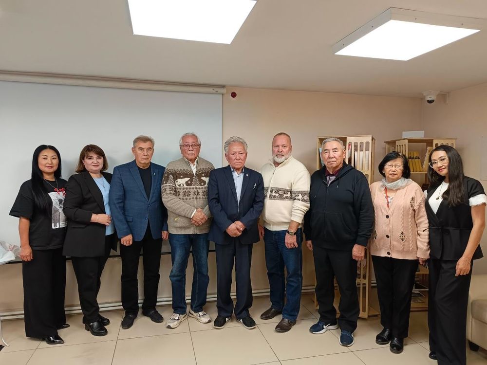 Писатели Бурятии и Новосибирской области обсудили перспективы сотрудничества