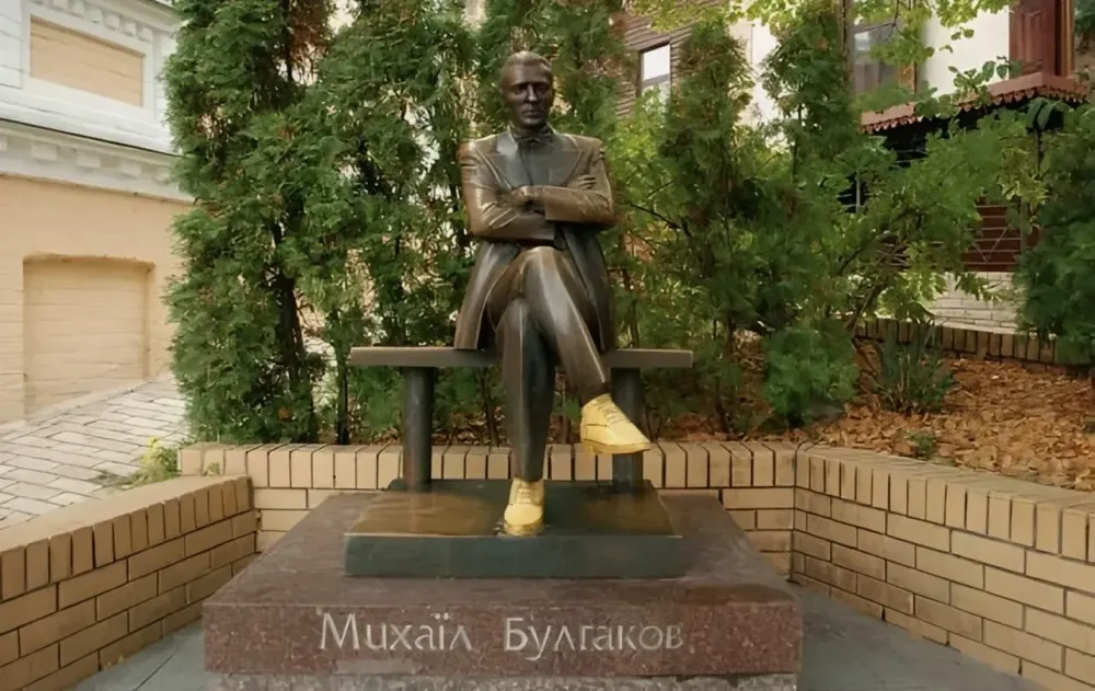 В Киеве утвердили снос памятников деятелям русской культуры