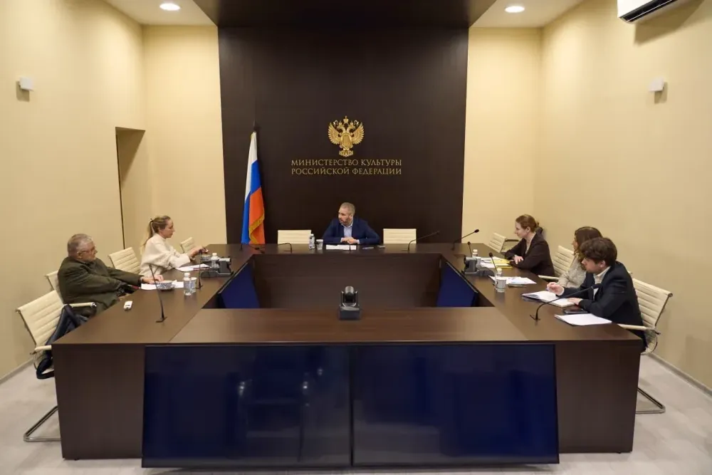 В Минкульте обсудили создание электронной библиотеки пьес на базе Союза писателей России