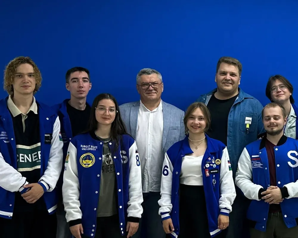 Писатель Сергей Козлов встретился с молодежью Сургута