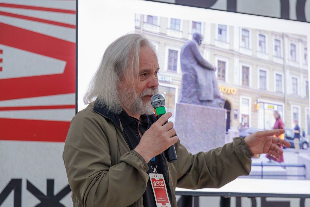 Касательно Достоевского: Сергей Носов о поездке на фестиваль «Красная строка» в Екатеринбурге