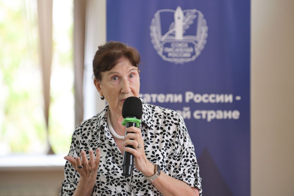 «Лада-Ладога, да Енисей,
Умещаются в душе моей»: Ирина Богданова о творческой поездке в Красноярск