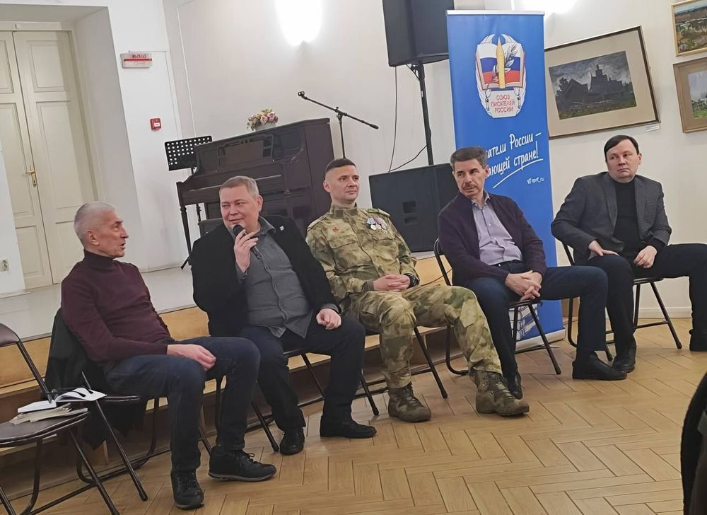 В Нижнем Новгороде молодые писатели и мастера пера искали баланс между традицией и вызовом времени