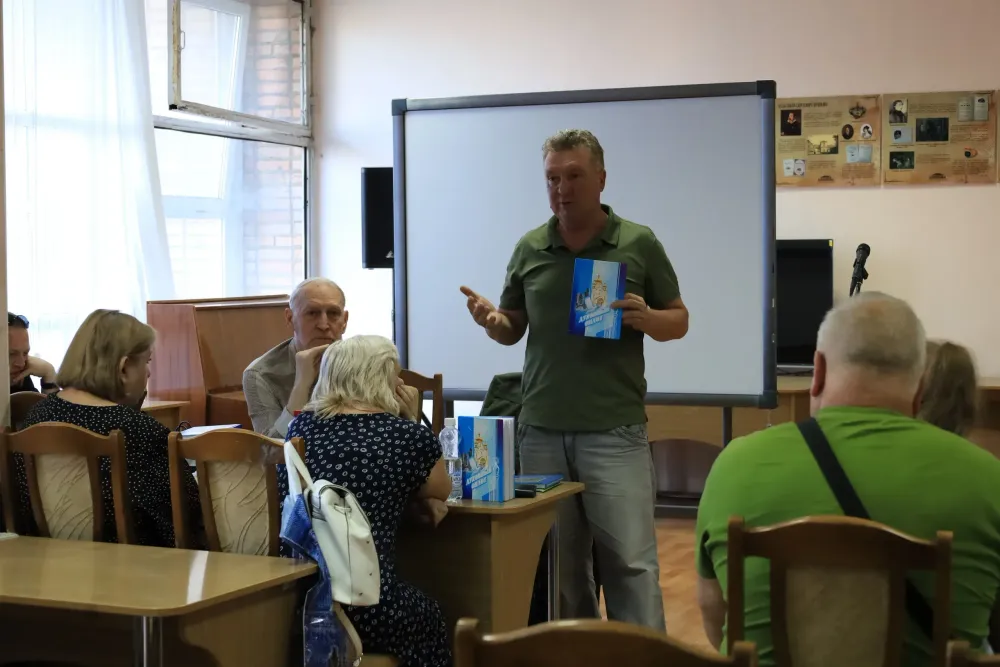 ЛНР: луганские писатели и шахтёрская слава