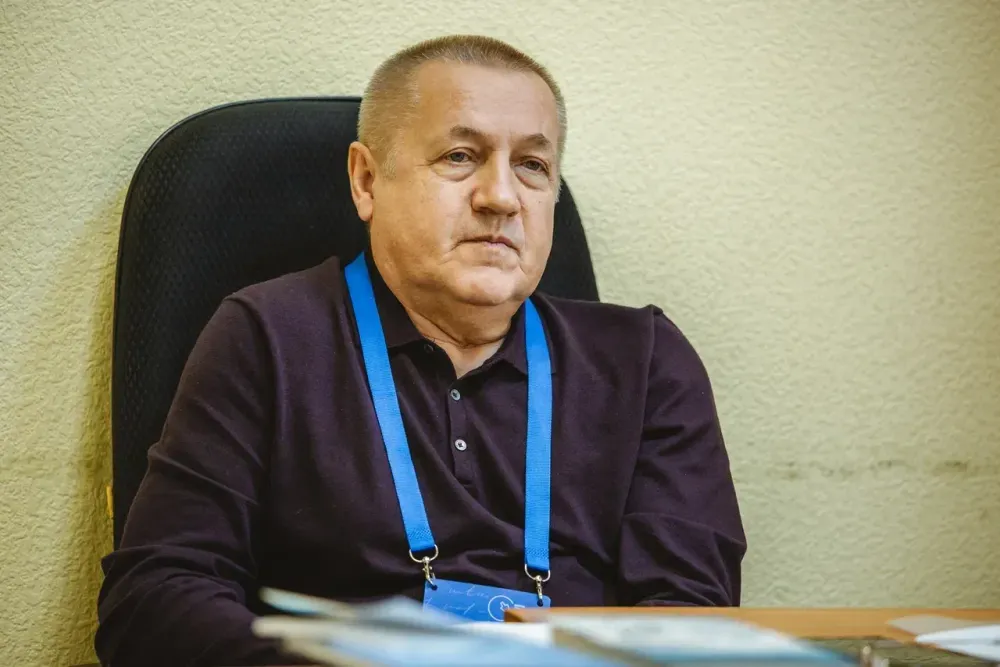 «Не бойтесь быть драматургами»: интервью с Александром Пудиным
