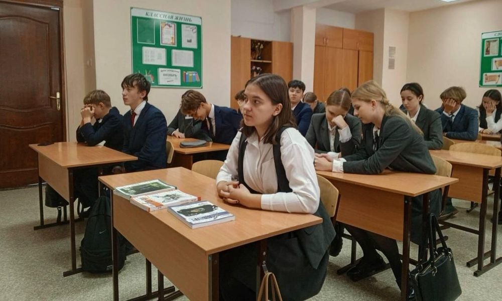 Школьники Иркутска знакомятся с миром литературы своих земляков