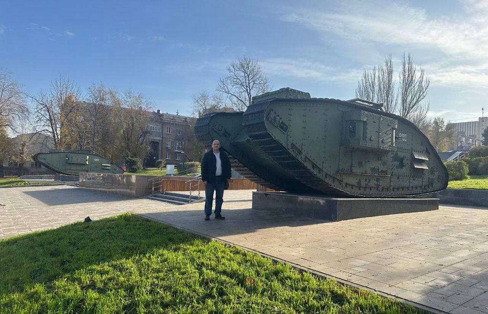 В бой идут одни… артисты, или Поющий взвод