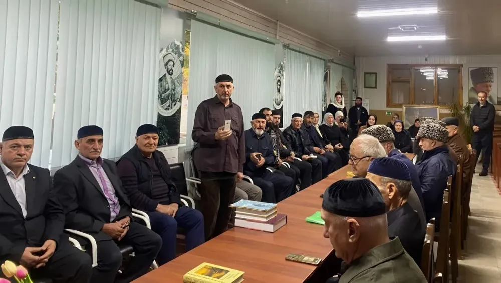 В Чечне почтили память классика национальной литературы Абузара Айдамирова