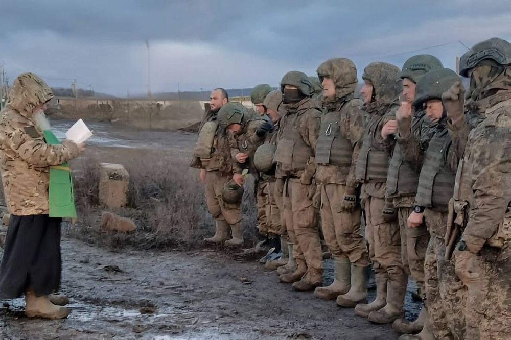 С крестом в блиндаже и траншее