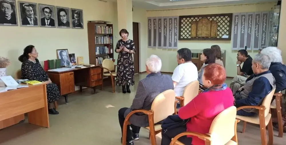В Калмыкии презентовали сборник, отражающий традиции буддизма