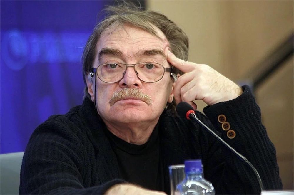 Владимир Путин наградил Александра Адабашьяна