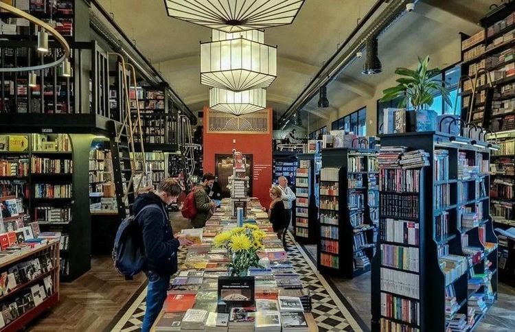 За четыре года число книжных магазинов в России сократилось на четверть