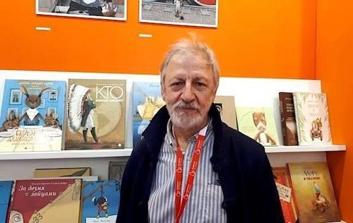 Игорь Олейников получил звание заслуженного художника России