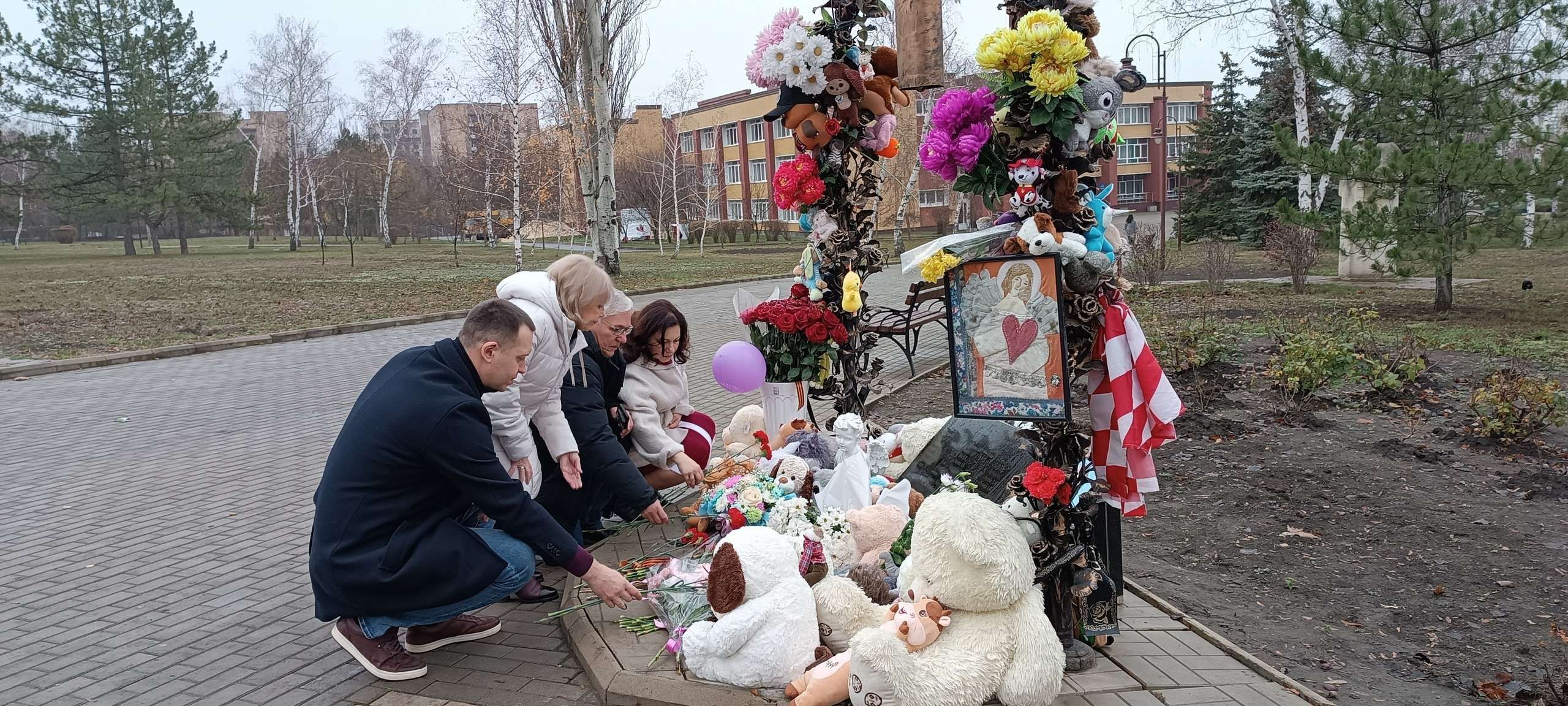 И пусть цветут в ноябре розы…
